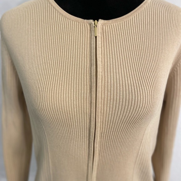 Oliver Perry Sweater - Picture 2 of 3